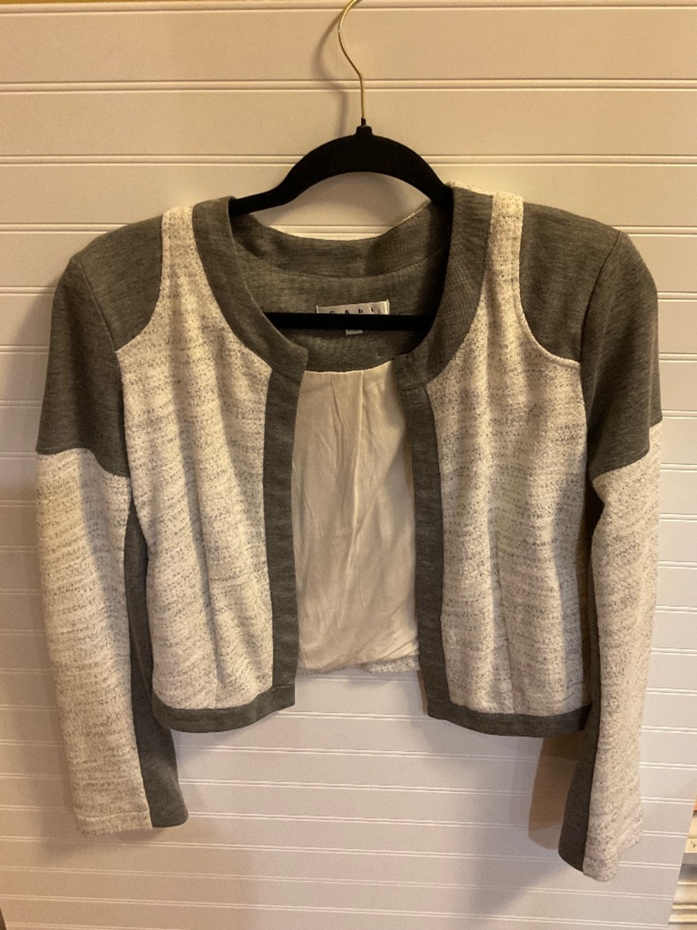 CAbi Gray Cream Bolorblock Open Front Cardigan Jacket. Women’s Size Small